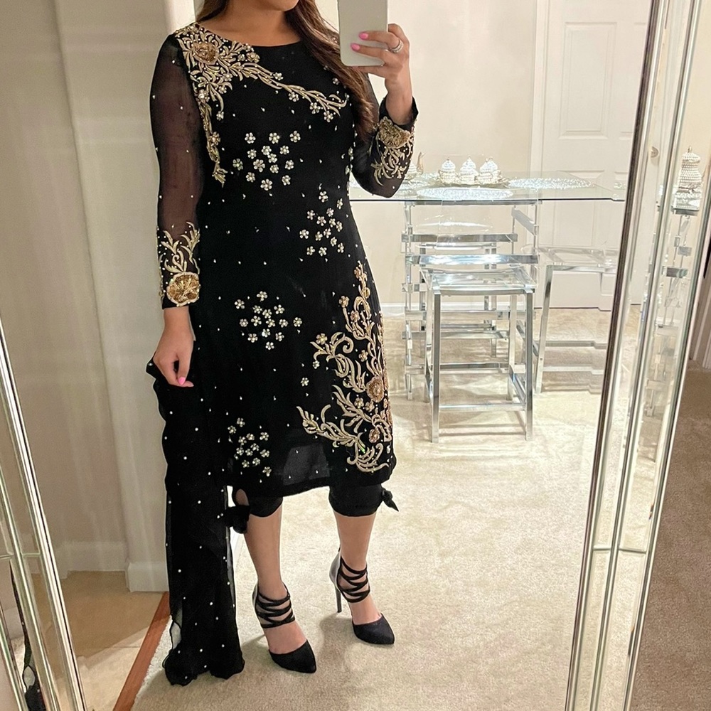 Black Pakistani 3 Piece with Capris